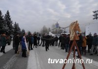 Бензопилу, дрель и топор от «Хозяина» получили лучшие дровосеки-любители Тувы в День отцов