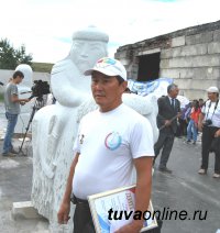 На первом международном скульптурном симпозиуме в Туве сразу два победителя