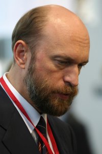 Сергей Пугачев больше не может платить адвокатам