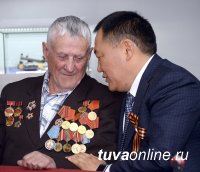 К 70-летию Победы в Туве состоялась церемония специального гашения почтовых конвертов