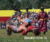 Турнир по борьбе хуреш можно будет посмотреть на светодиодных экранах в центре города, на tuva.ru и телеканале «Новый век»