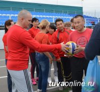 Глава Кызыла, депутаты, сотрудники Мэрии и министры подают пример в сдаче норм ГТО