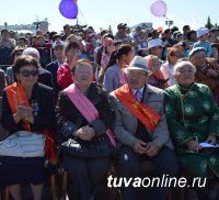 Нового Почетного гражданина Кызыла чествовали в День Города