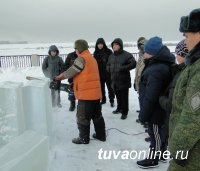 В Кызыле сегодня мастер-класс проведет 11-кратный чемпион мира по ледовым скульптурам Александр Зайцев (Красноярск)