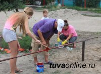 Кызыл: Жители дома по ул. Ленина, 77 взялись за обустройство придомовой территории