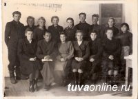 Центральный архив Тувы готовит подборку архивных документов к 100-летию школы № 1 Кызыла