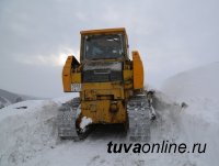 При поддержке Минсельхоза Тувы, Агентства по делам ГО, ГУ МЧС организован подвоз медикаментов, продуктов питания в труднодоступные стойбища