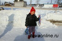 В таежном кожууне Тувы 4-летняя девочка в сумерках прошла 8 км до стоянки соседей, чтобы сообщить о смерти своей бабушки