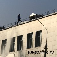 На управляющие компании и ТСЖ, не убирающие снег и сосульки с крыш, составляются административные протоколы