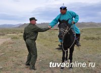 Тувинский участок госграницы. Дружинники от слова "дружить"