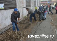 Кызыл: 70 кубометров мусора было убрано с улицы Хомушку Чургуй-оола накануне юбилея героя-танкиста