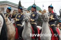 Впервые тувинский Духовой оркестр проедет по всему Кызылу верхом! 