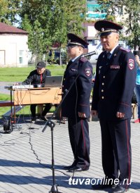 В Кызыле состоялся республиканский Парад отрядов Юных инспекторов движения