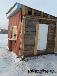 Демонтирован киоск на трассе Кызыл-Эрзин, в котором велась торговля алкоголем