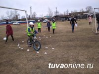 В Тандинском районе Тувы лучшие юные инспекторы дорожного движения учатся в Бай-Хааке