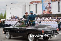 В Туве впервые в Параде Победы участвовали конный расчет и авиазвено