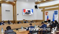 Глава Тувы с участниками заседания Совета директоров школ обсудил злободневные вопросы