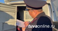 В Туве организовали проверку в отношении сотрудника ДПС, ранившего 16-летнюю пассажирку