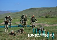 В Туве наездники из четырех стран ознакомились с полосой препятствий