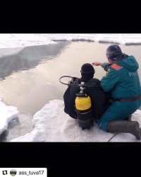 В Улуг-Хемском кожууне в Туве под лед ушла легковая машина